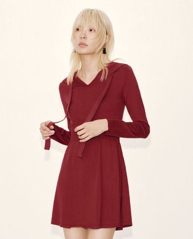  URBAN REVIVO - Đầm dệt kim mini cổ V tay dài thanh lịch 