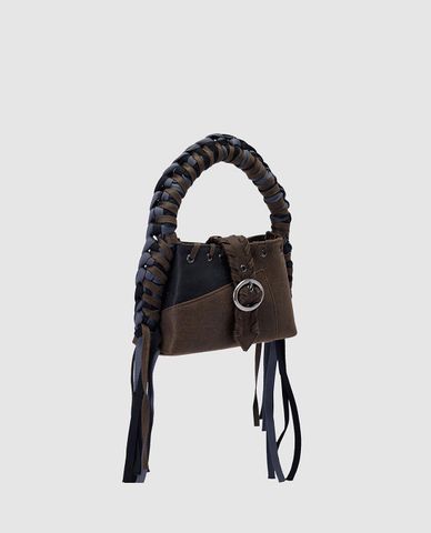  URBAN REVIVO - Túi đeo vai nữ hình thang tua rua 