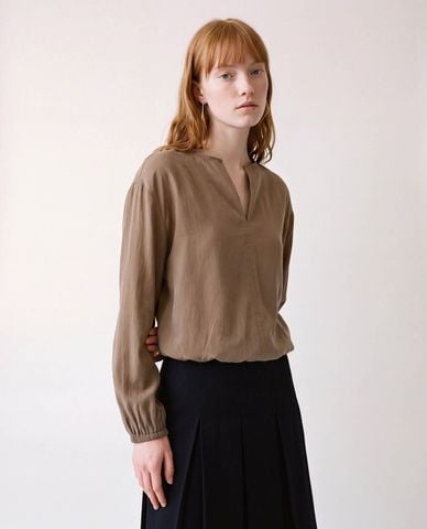  URBAN REVIVO - Áo kiểu nữ cổ V tay dài bo chun 