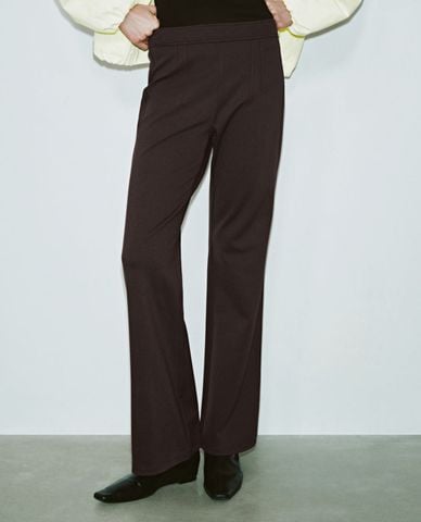  URBAN REVIVO - Quần nữ ống loe lưng cao thanh lịch 