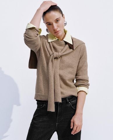  URBAN REVIVO - Áo dệt kim nữ cổ tròn tay dài thắt khăn 