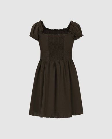  URBAN REVIVO - Đầm mini cổ vuông tay ngắn viền ren 