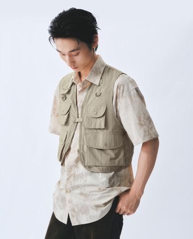  URBAN REVIVO - Áo khoác gillet nam phối túi hộp 