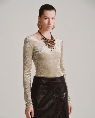  URBAN REVIVO - Áo thun nữ cổ vuông tay dài ánh kim 