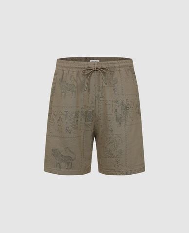  URBAN REVIVO - Quần short nam ống rộng phối họa tiết 