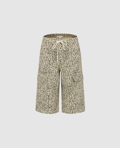  URBAN REVIVO - Quần short jeans nữ da beo túi hộp 