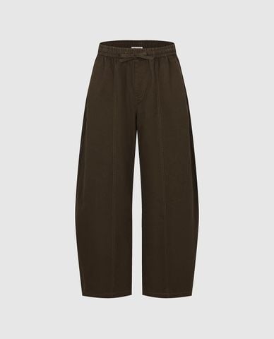  URBAN REVIVO - Quần jeans nam ống rộng lưng thun dáng cong 