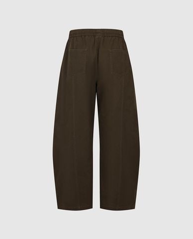  URBAN REVIVO - Quần jeans nam ống rộng lưng thun dáng cong 