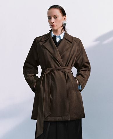  URBAN REVIVO - Áo khoác măng tô nữ dáng ngắn thắt eo 