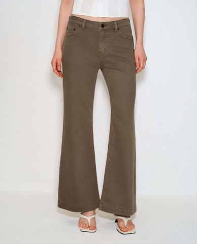  URBAN REVIVO - Quần jeans nữ ống loe cạp vừa 