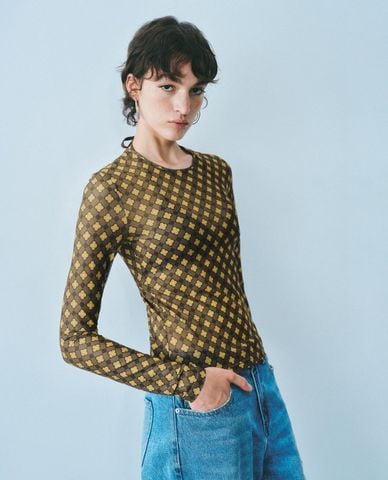  URBAN REVIVO - Áo thun nữ cổ tròn tay dài phom ôm 