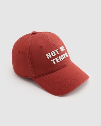  URBAN REVIVO - Nón bóng chày unisex thêu chữ 