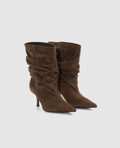  URBAN REVIVO - Boots cao gót nữ mũi nhọn xếp nếp 