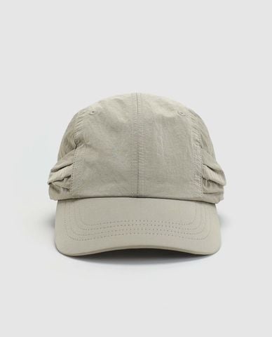  URBAN REVIVO - Nón bóng chày nữ xếp nếp 