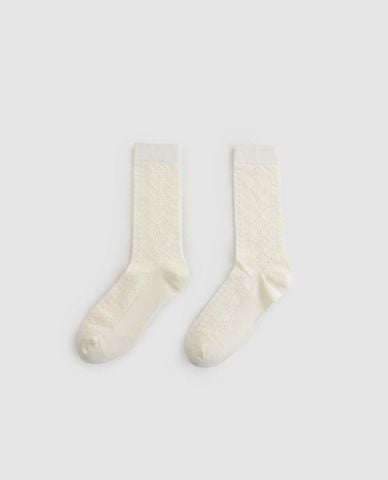  URBAN REVIVO - Vớ nữ cổ cao họa tiết vặn thừng 