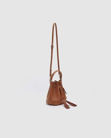  URBAN REVIVO - Túi rút dây nữ phối charm tua rua 