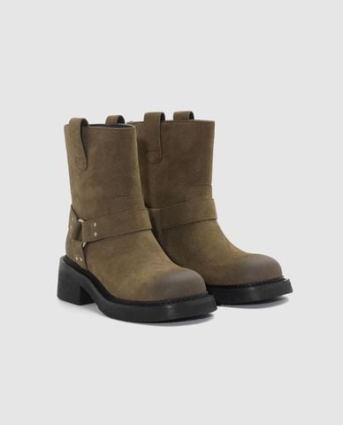  URBAN REVIVO - Boots đế cao nữ phối đai kim loại 