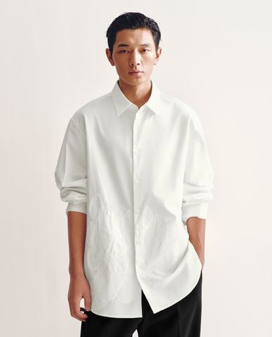  URBAN REVIVO - Áo sơ mi nam cổ bẻ tay dài cổ điển 