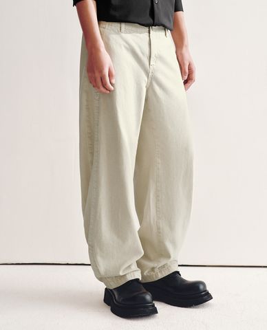  URBAN REVIVO - Quần jeans nam ống rộng thanh lịch 