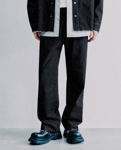  URBAN REVIVO - Quần jeans nam ống rộng thời trang 