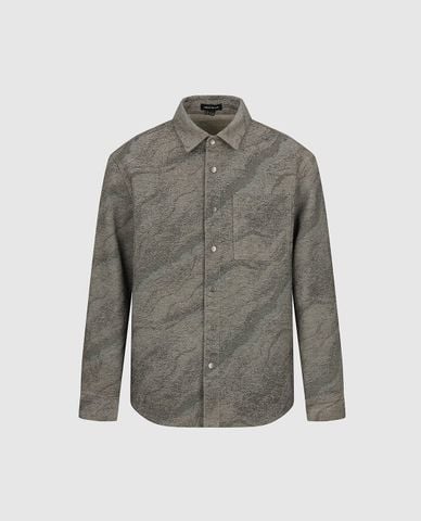  URBAN REVIVO - Áo sơ mi nam tay dài họa tiết trừu tượng 