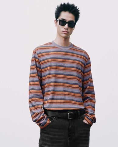  URBAN REVIVO - Áo thun nam cổ tròn tay dài họa tiết kẻ sọc 