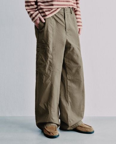  URBAN REVIVO - Quần nam ống rộng lưng thun túi hộp 