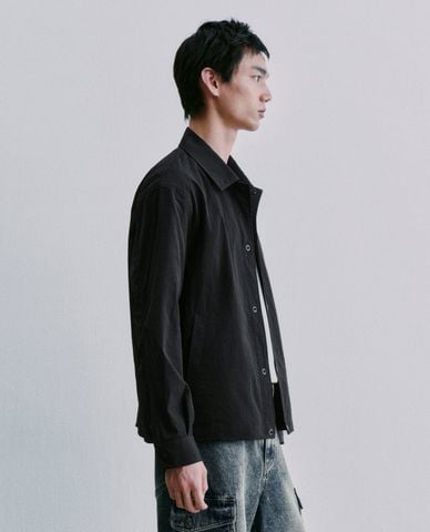  URBAN REVIVO - Áo khoác sơ mi nam cổ bẻ tay dài cá tính 