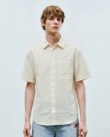  URBAN REVIVO - Áo sơ mi nam cổ bẻ tay ngắn thanh lịch 