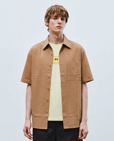  URBAN REVIVO - Áo sơ mi nam cổ bẻ tay ngắn thanh lịch 