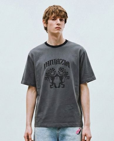  URBAN REVIVO - Áo thun nam cổ tròn tay ngắn in hình 