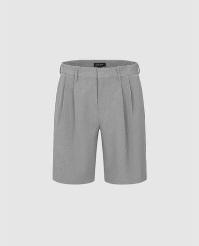  URBAN REVIVO - Quần short nam ngang gối xếp li 