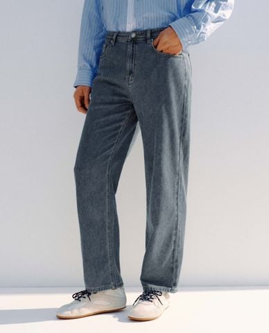  URBAN REVIVO - Quần jeans nam ống đứng cổ điển 