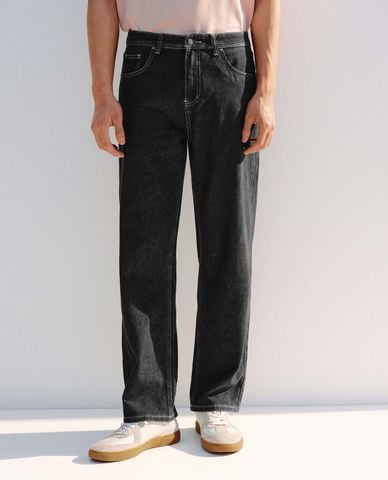  URBAN REVIVO - Quần jeans nam ống đứng cổ điển 