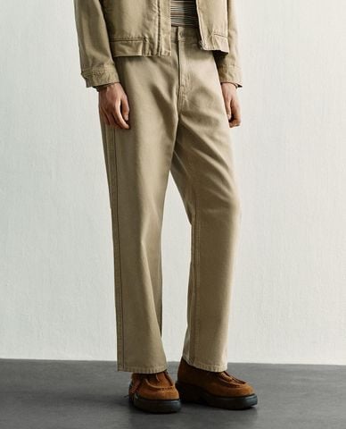  URBAN REVIVO - Quần jeans nam ống đứng cá tính 