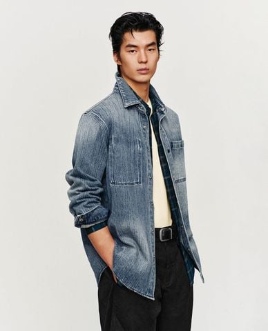 URBAN REVIVO - Áo sơ mi denim nam tay dài wash bạc 