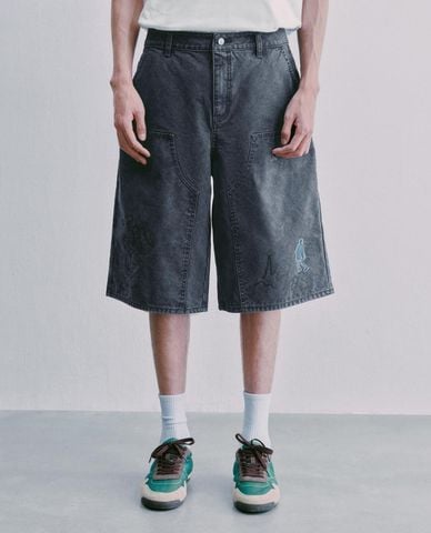  URBAN REVIVO - Quần short jeans nam wash đậm phối túi 