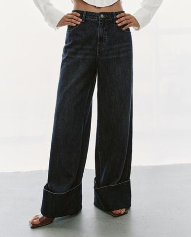  URBAN REVIVO - Quần jeans nữ ống rộng wash bạc xắn gấu 