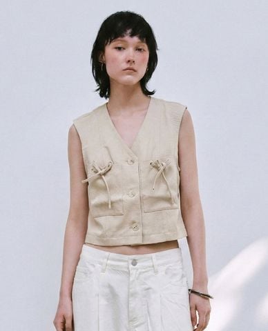  URBAN REVIVO - Áo khoác gilet nữ phom croptop phối nơ 