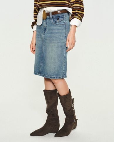  URBAN REVIVO - Chân váy denim midi kèm thắt lưng 