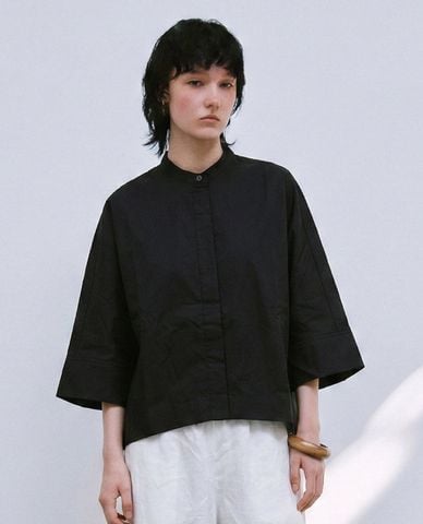  URBAN REVIVO - Áo kiểu nữ cổ trụ tay lỡ hiện đại 