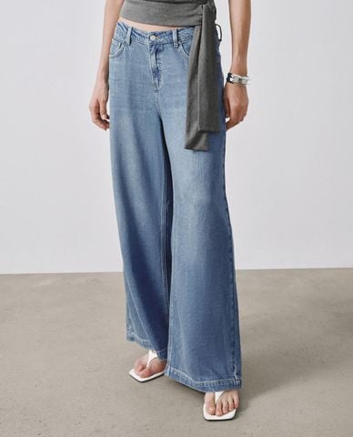  URBAN REVIVO - Quần jeans nữ ống rộng wash bạc 