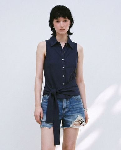  URBAN REVIVO - Áo sát nách nữ cổ sơ mi thắt eo 