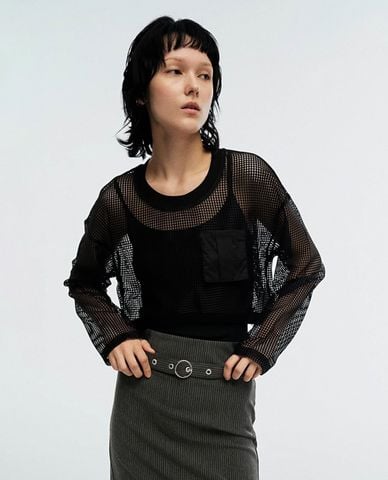  URBAN REVIVO - Áo croptop nữ tay dài xuyên thấu 