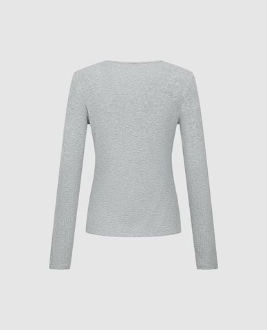  URBAN REVIVO - Áo dệt kim nữ cổ tròn tay dài in chữ 