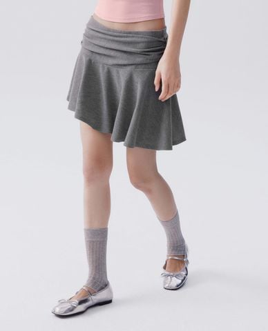  URBAN REVIVO - Chân váy chữ A mini bất đối xứng 