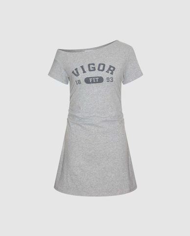  URBAN REVIVO - Đầm trễ vai mini in chữ phom ôm 