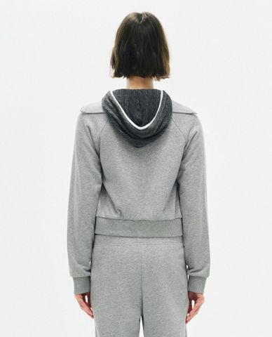  URBAN REVIVO - Áo khoác croptop nữ cổ bẻ tay dài khóa kéo 