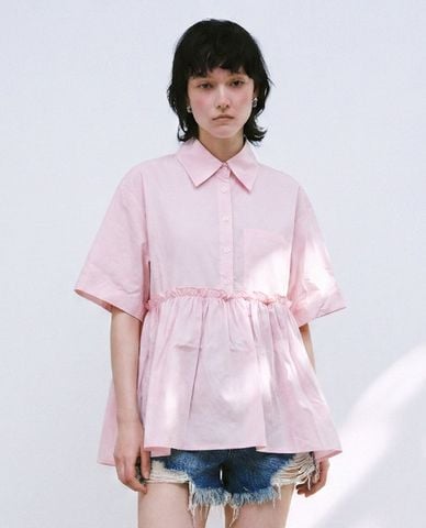  URBAN REVIVO - Áo kiểu nữ tay ngắn dáng xòe nhún eo 