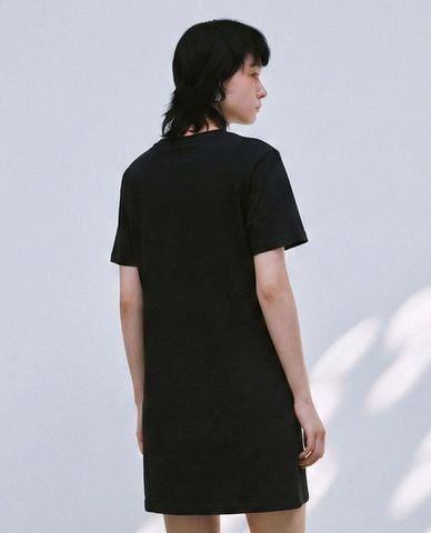  URBAN REVIVO - Đầm mini cổ tròn đính nơ phom suông 